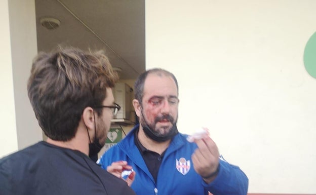 Un jugador de 18 años, detenido tras una multitudinaria pelea en un partido de juveniles en Vélez-Málaga