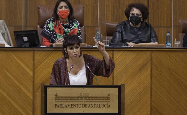 El Constitucional admite el recurso de Teresa Rodríguez y el resto de diputados expulsados de Adelante Andalucía