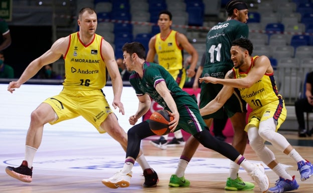 El Unicaja no reacciona y se obliga a un imposible