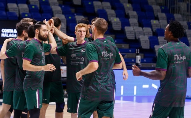 Aficionados del Unicaja anuncian una movilización contra la situación que vive el club