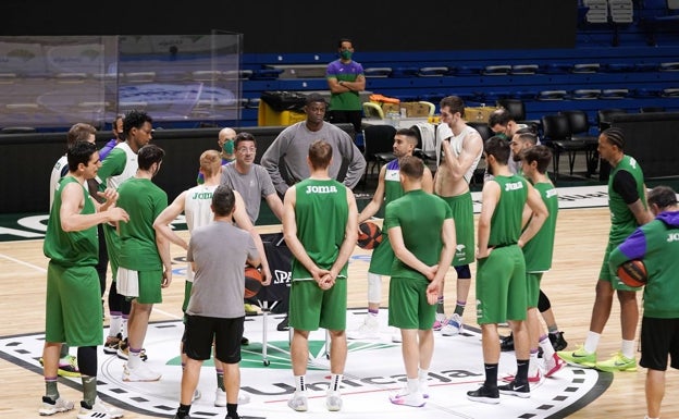 Katsikaris apela a la dureza mental de sus jugadores para ganar al Baskonia