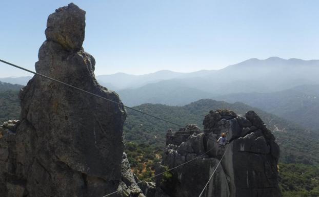 La Serranía de Ronda, referente en el parque provincial de vías ferratas