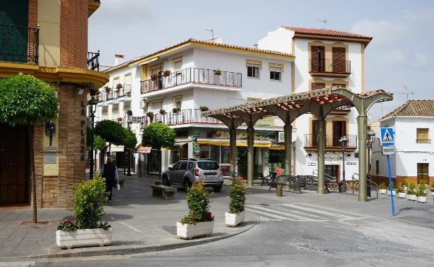 Alhaurín de la Torre rebaja un 21% la tasa de licencia de apertura de negocios para incentivar la economía local