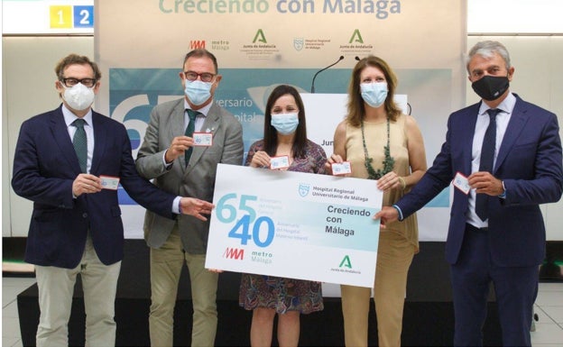 Metro de Málaga reparte 8.000 bonometros al personal del antiguo Carlos Haya y del Materno Infantil