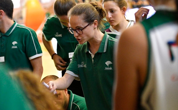 Lorena Aranda no continuará al frente del Unicaja y Lázaro se perfila como su recambio
