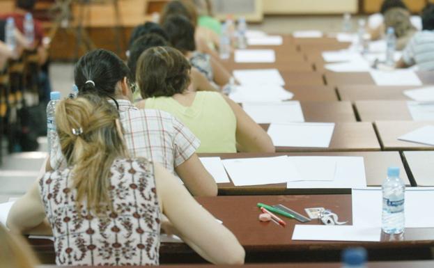 Convocan 530 plazas de administrativos para Hacienda