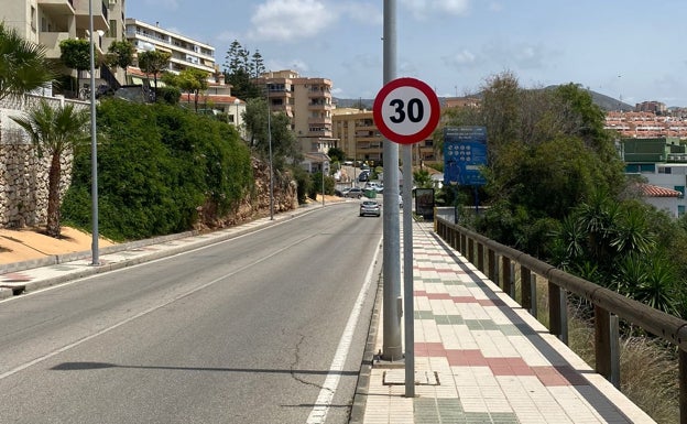 Rincón de la Victoria adapta las señales de velocidad a la nueva Ley de Tráfico en las principales vías