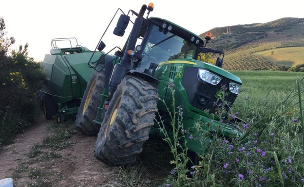 Asaja denuncia la peligrosidad para los agricultores por la falta de una vía de servicio en la autovía de Las Pedrizas