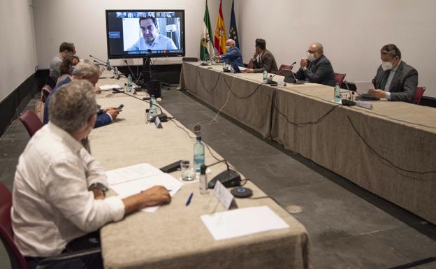 Frenazo a la desescalada en Andalucía: estas son las restricciones Covid que se mantienen