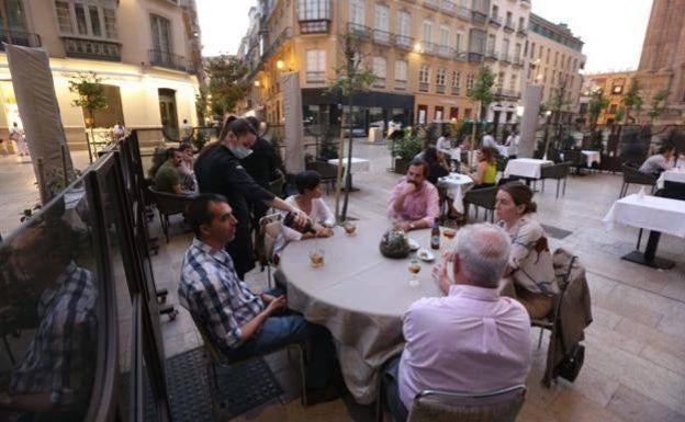 Los hosteleros consideran «inaceptables» las nuevas restricciones propuestas por el Gobierno