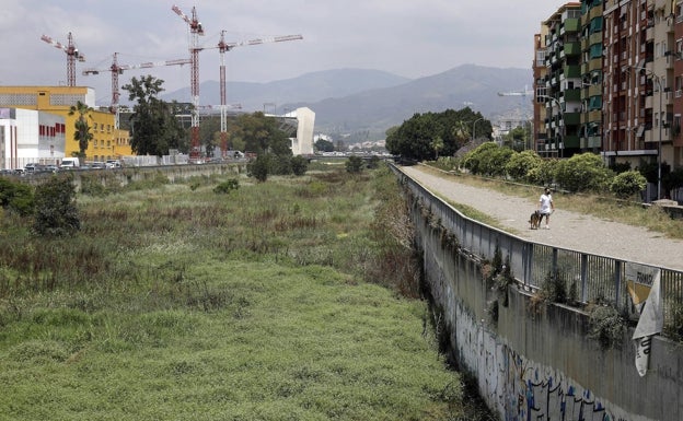 La Junta pone en marcha un parque fluvial en el Guadalmedina ante el retraso del plan para el río