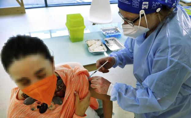 Andalucía alcanza el récord de vacunas suministradas en un día con 116.399