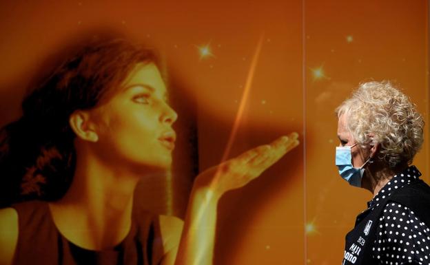 Simón dice que el fin de las mascarillas en exteriores «puede llegar antes de julio»