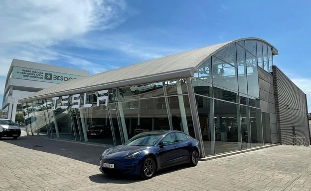 Tesla abre su primer concesionario de coches eléctricos en Málaga