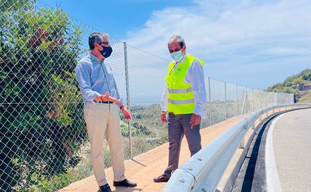 Finalizan el último tramo del acerado de la carretera de Benagalbón