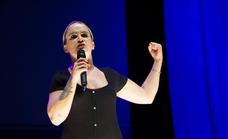 La humorista Martita de Graná encandila al público en su actuación en el Marenostrum