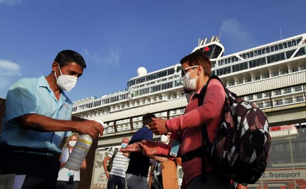 «Feliz de viajar otra vez y de poder conocer Málaga»