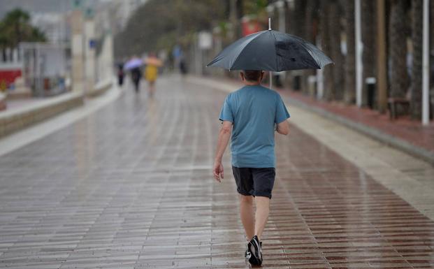 Aviso amarillo por tormentas hasta la medianoche en la Axarquía