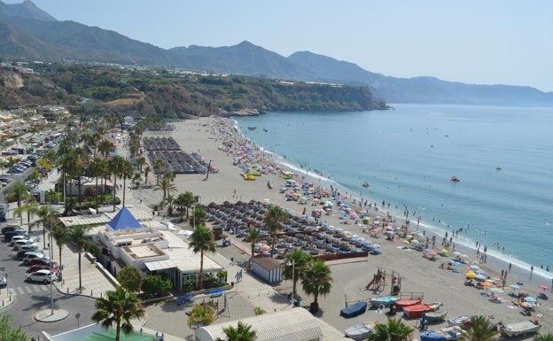 La calidad del agua y la arena de las playas de Málaga es 'excelente' en el inicio de la temporada alta