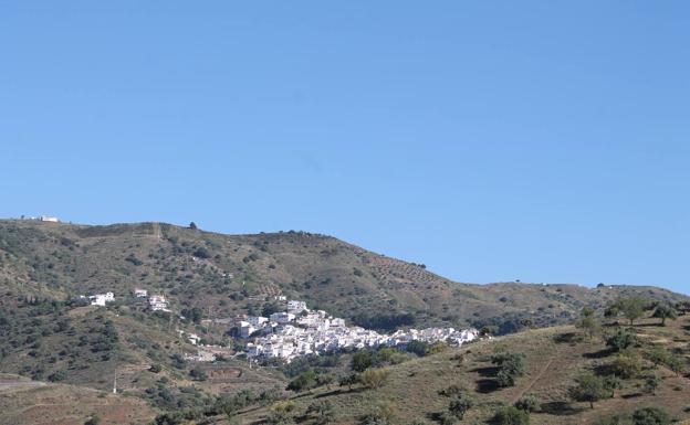 Moclinejo, tierra de viñedos que miran al mar