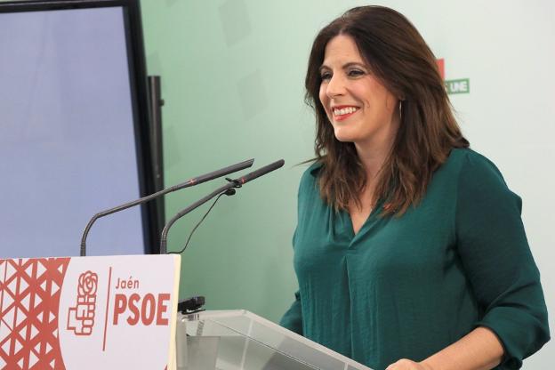 Espadas consuma sus primeros cambios en el PSOE