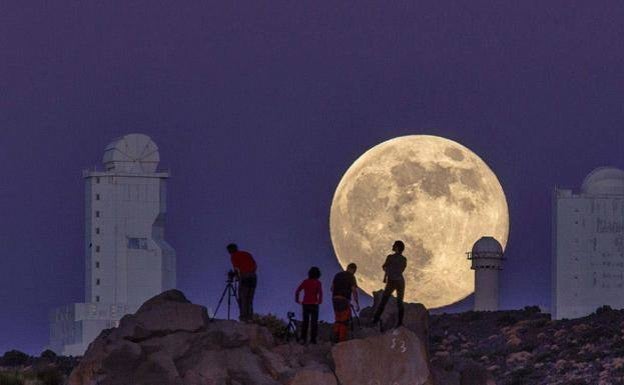 Superluna de fresa 2021: la mejor hora para verla esta noche