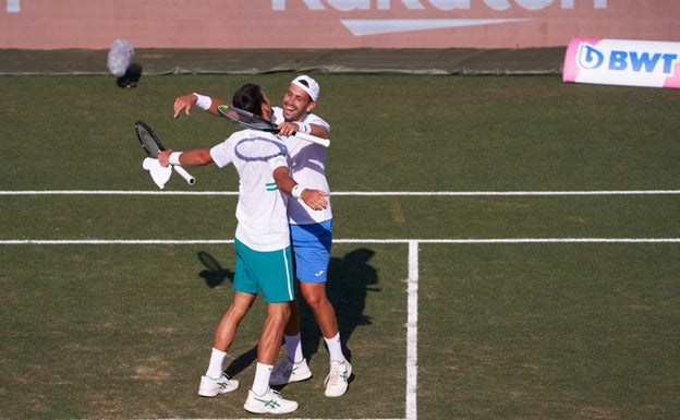 Gómez Herrera se divierte y gana junto a Djokovic