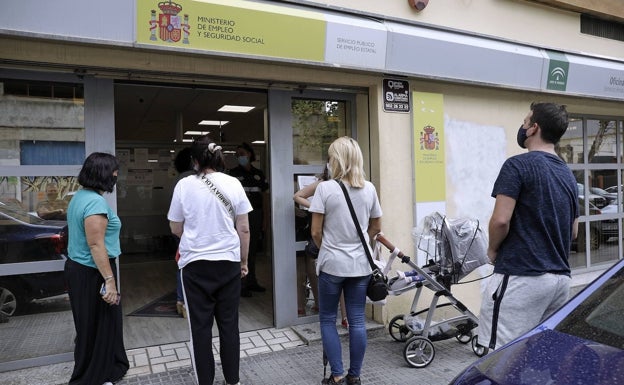 El SEPE pierde 59 interinos en Málaga y UGT alerta de que habrá retrasos en el pago de prestaciones