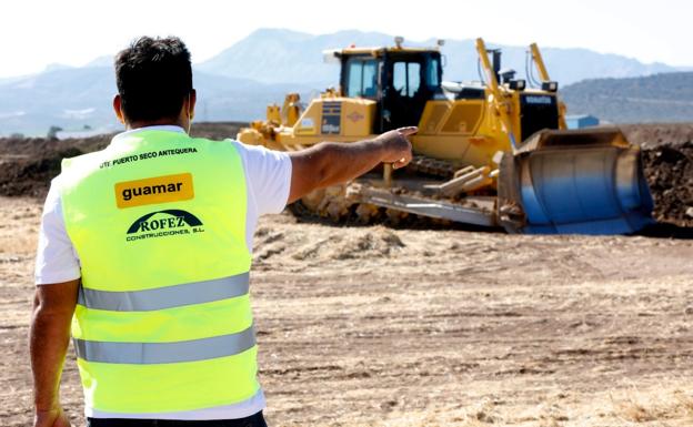 La obra del Puerto Seco de Antequera arranca con el objetivo de estar a pleno rendimiento en tres meses