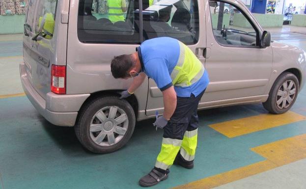 La ITV alerta de la multa de hasta 500 euros que podrían recibir la mitad de los conductores que viajen este verano