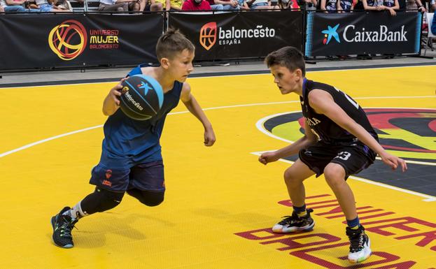 La fiesta del baloncesto del Circuito Plaza 3x3 CaixaBank regresa este sábado a Málaga