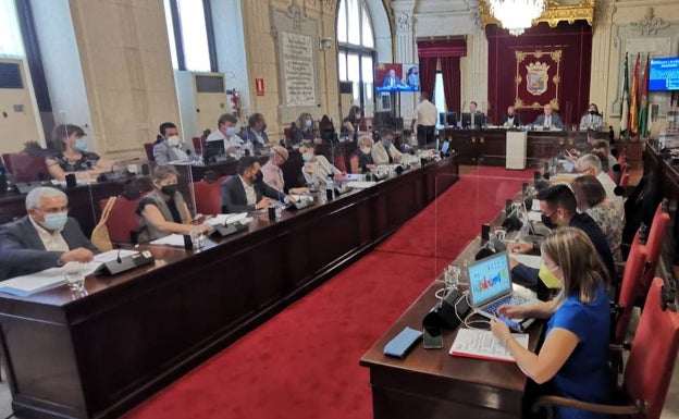 El pleno de los deberes pendientes