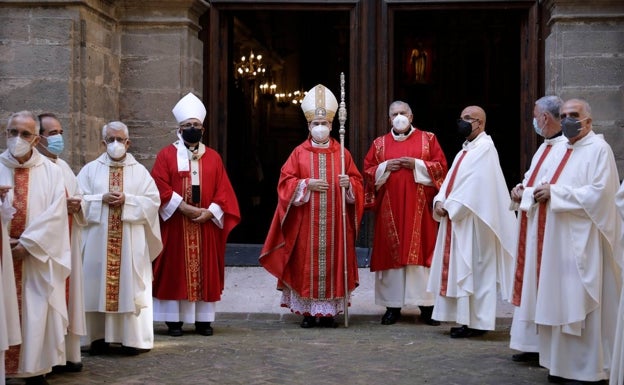 El obispo de Málaga, en el aniversario de su ordenación: «Sólo deseo ser un buen instrumento en manos de Dios»