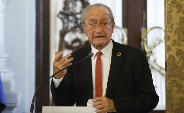 El alcalde de Málaga pide a los jóvenes «que piensen en los demás» tras la subida de contagios