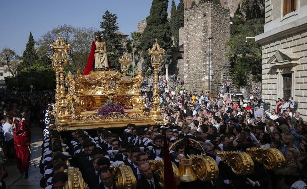 La Cofradía de Estudiantes aprueba la restauración del Cristo Coronado de Espinas por Juan Manuel Miñarro