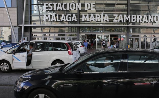 Uber revoluciona su oferta en Málaga y permitirá pedir un taxi a través de su aplicación