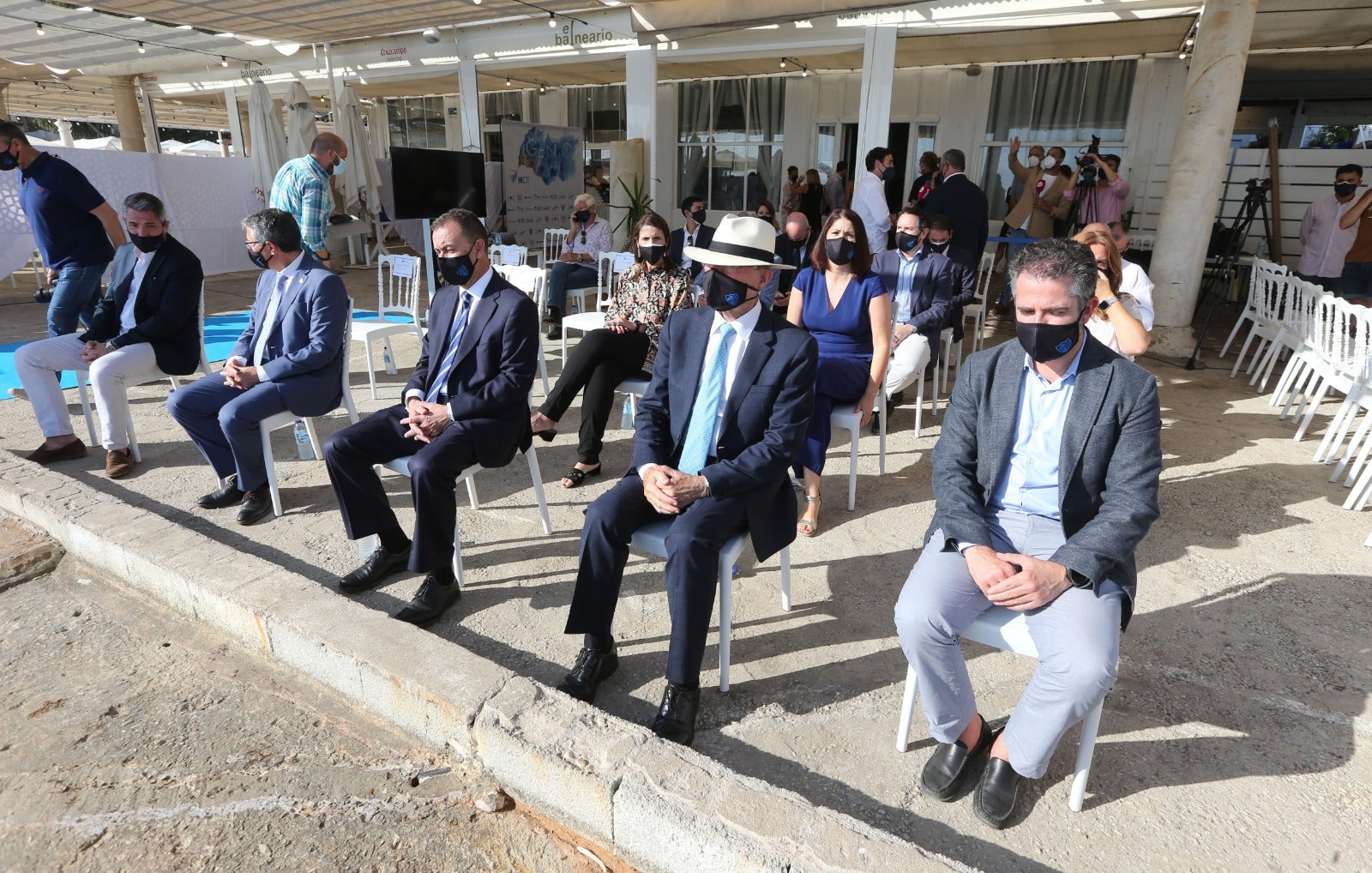 La presentación de las nuevas camisetas del Málaga para la temporada 21-22, en imágenes