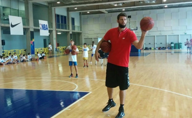 El excajista Joel Freeland insiste en comprar el Gran Canaria