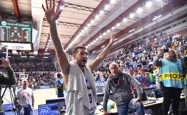 El Unicaja ata a Marco Spissu tras alcanzar un principio de acuerdo con el Sassari