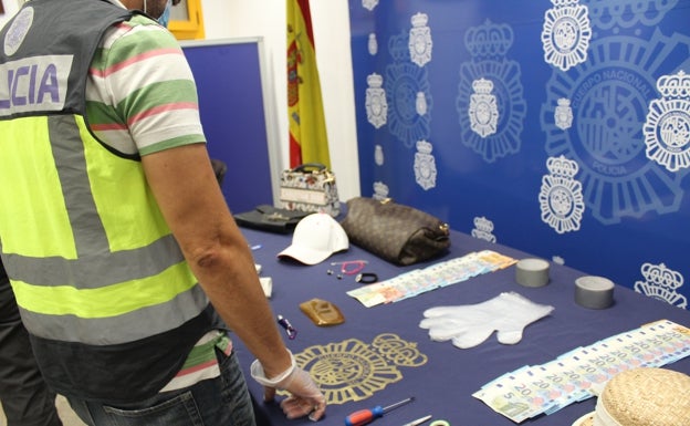 Detienen en Málaga a cuatro ladronas expertas en el método del 'resbalón'