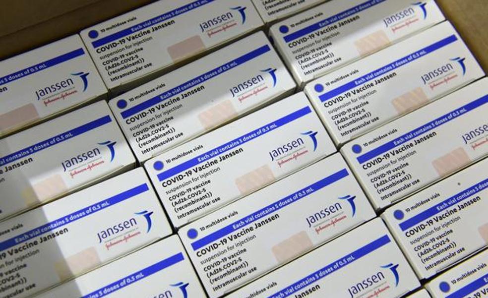 La Junta lamenta que Sanidad haya dicho «no» a vacunar con Janssen de manera voluntaria a los menores de 40 años