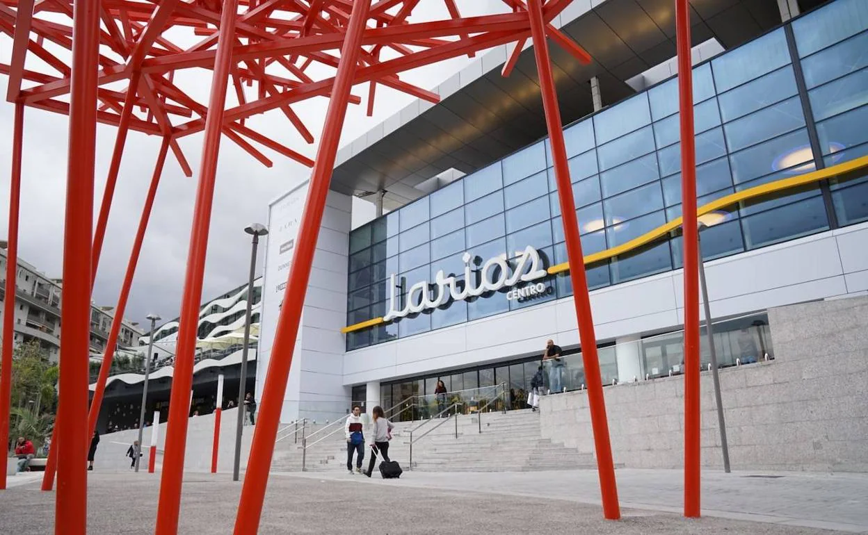 Todos los centros comerciales de Málaga capital abrirán este domingo gracias a la nueva ZGAT