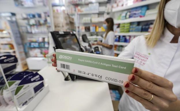 Estos son los únicos test de antígenos autorizados actualmente en España para su venta en farmacias