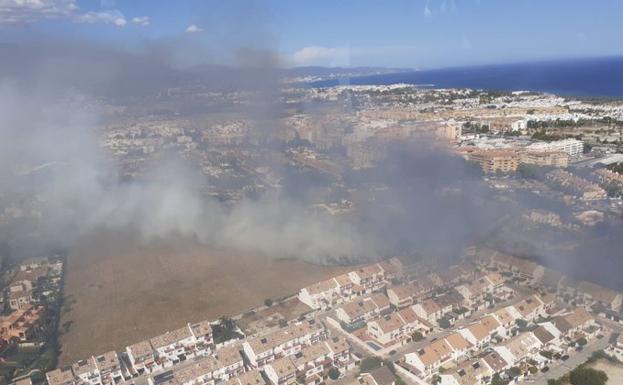 Extinguido un incendio junto al Club de Golf Guadalmina en San Pedro de Alcántara