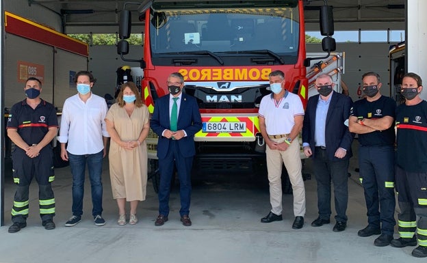 El parque de bomberos de Nerja amplía su flota de vehículos para intervenciones en los ámbitos rural, forestal y urbano