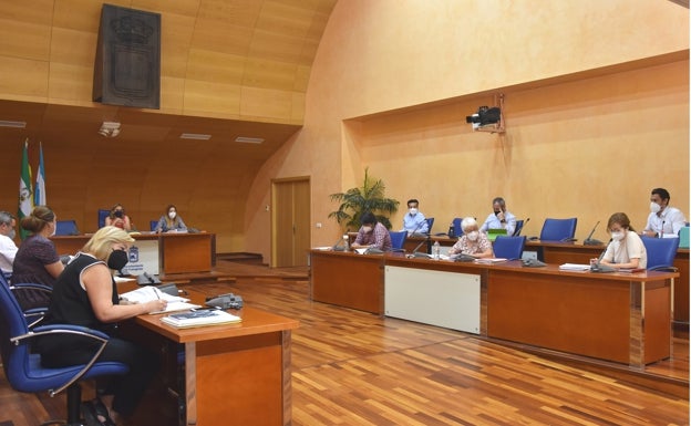 Fuengirola aprueba tres estudios urbanísticos para construir 230 viviendas en Carvajal y Torreblanca
