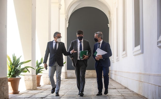 PP y Cs buscarán aval parlamentario para desmantelar la administración paralela de la Junta