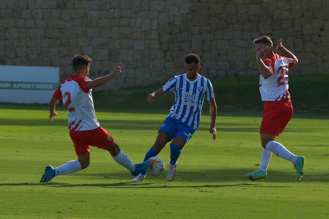 El Málaga empata con el Almería en su amistoso (1-1)