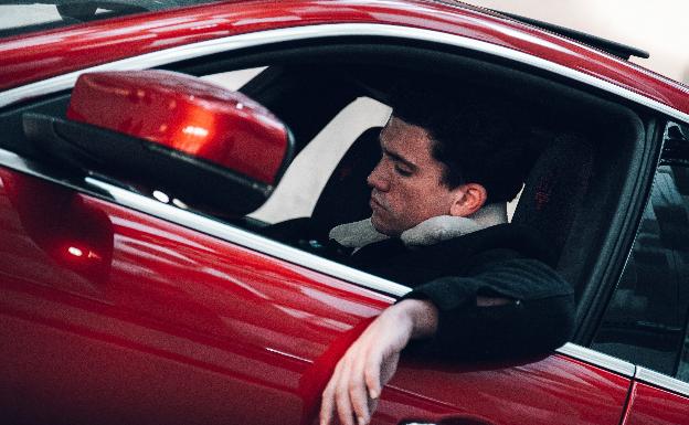 El coche de Jaime Lorente: «¿Quién no quiere un Maserati?»