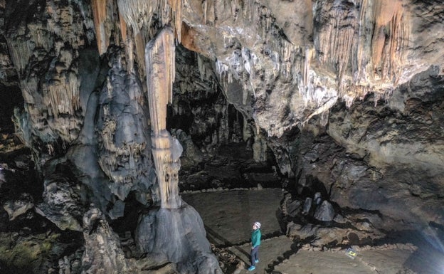 Un estudio corrobora la autoría neandertal de las pinturas de la Cueva de Ardales